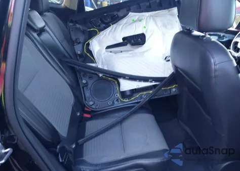 2017 Ford Escape Titanium из США, поврежденный, VIN 1FMCU9J9XHUE81944